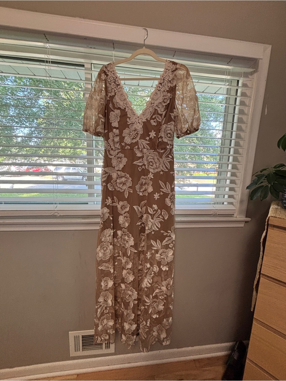 Joyfolie Sheer Floral Lace High-Low Dress in Light Beige and White - Picture 4 of 6